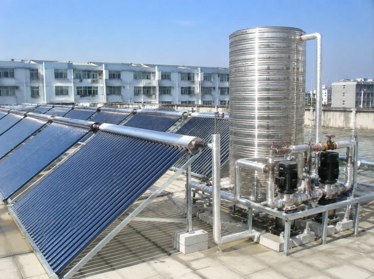 扶沟县商用大容量真空管太阳能热水系统